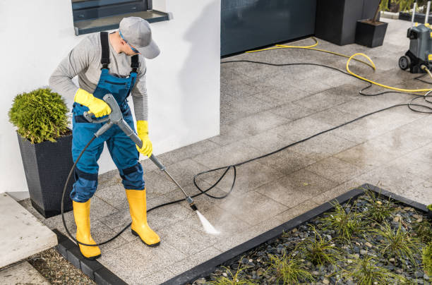 Best Commercial Building Pressure Washing  in Delafield, WI